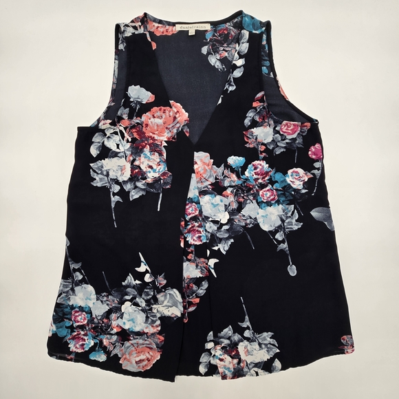 Daniel Rainn Tops - Daniel Rainn Black Floral Sleeveless Top Women's Size Small